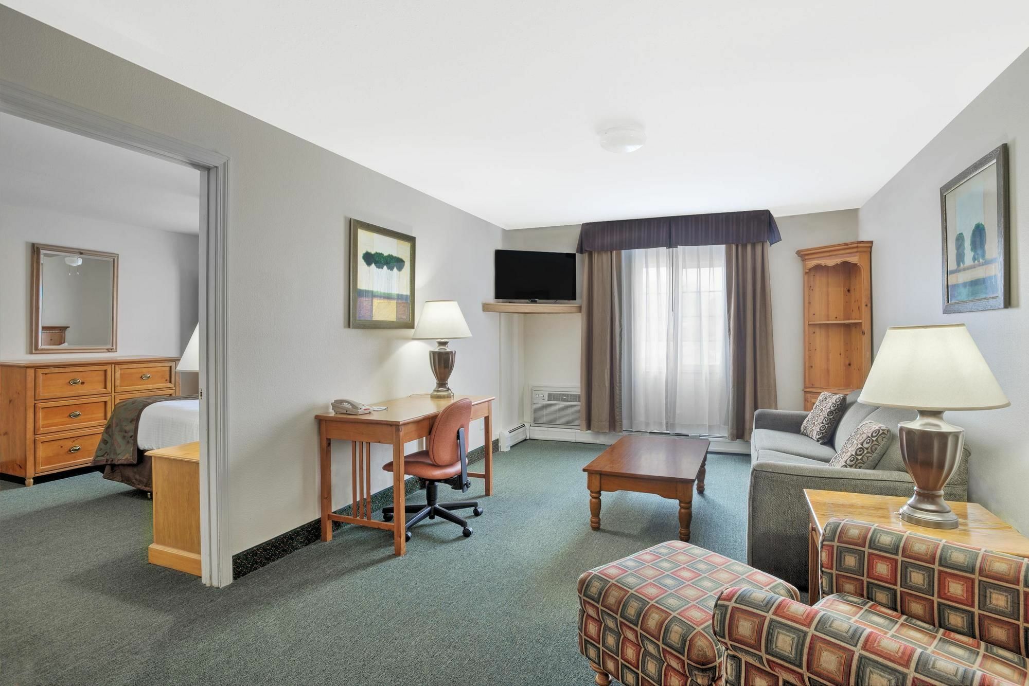 Baymont By Wyndham Essex Burlington Area Otel Dış mekan fotoğraf