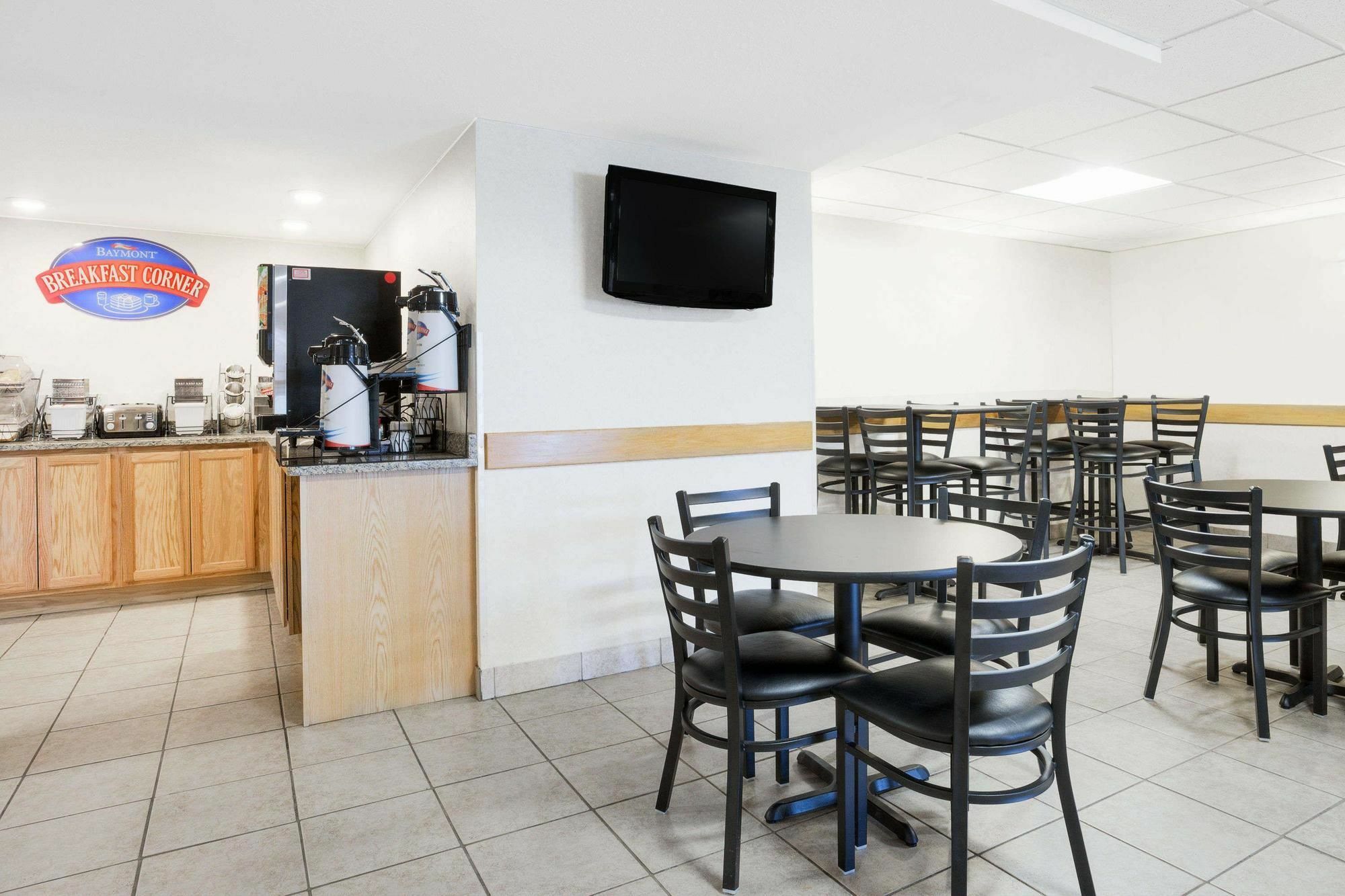 Baymont By Wyndham Essex Burlington Area Otel Dış mekan fotoğraf