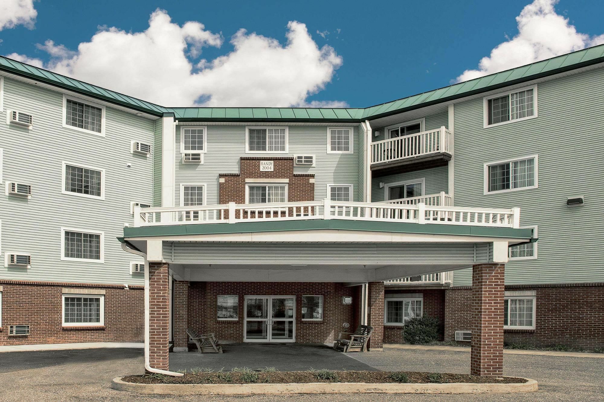 Baymont By Wyndham Essex Burlington Area Otel Dış mekan fotoğraf