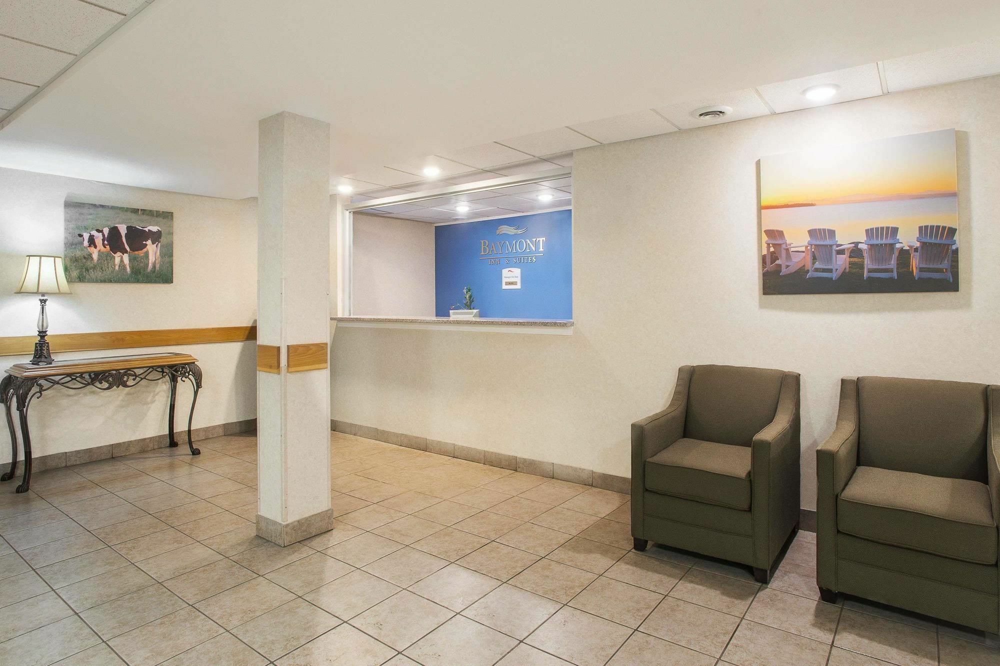 Baymont By Wyndham Essex Burlington Area Otel Dış mekan fotoğraf